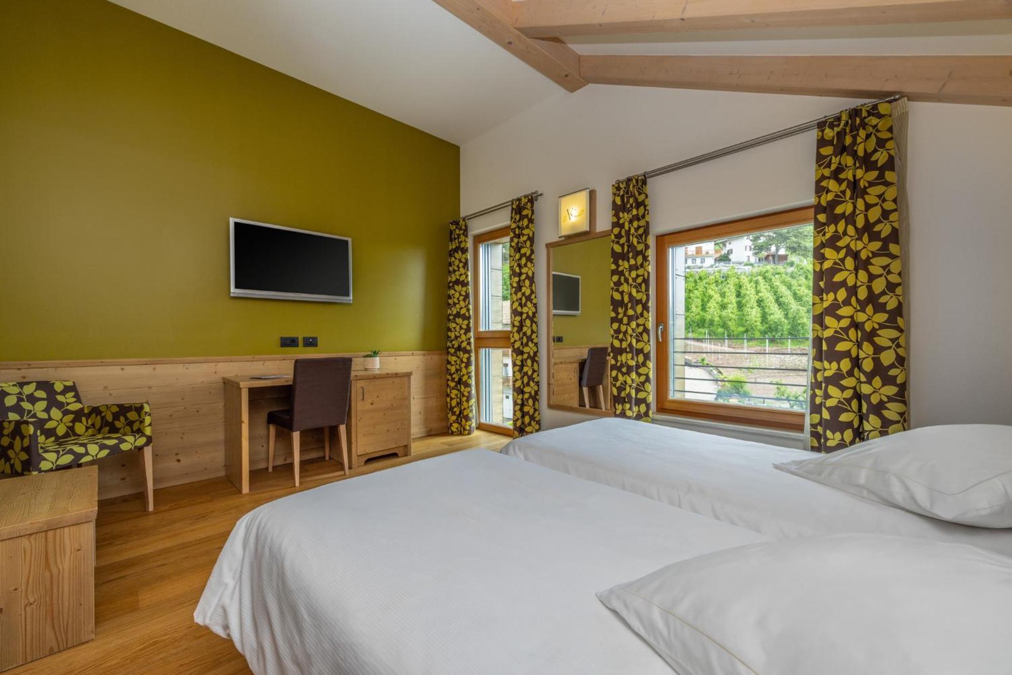Viridis Hotel Revò Quarto foto
